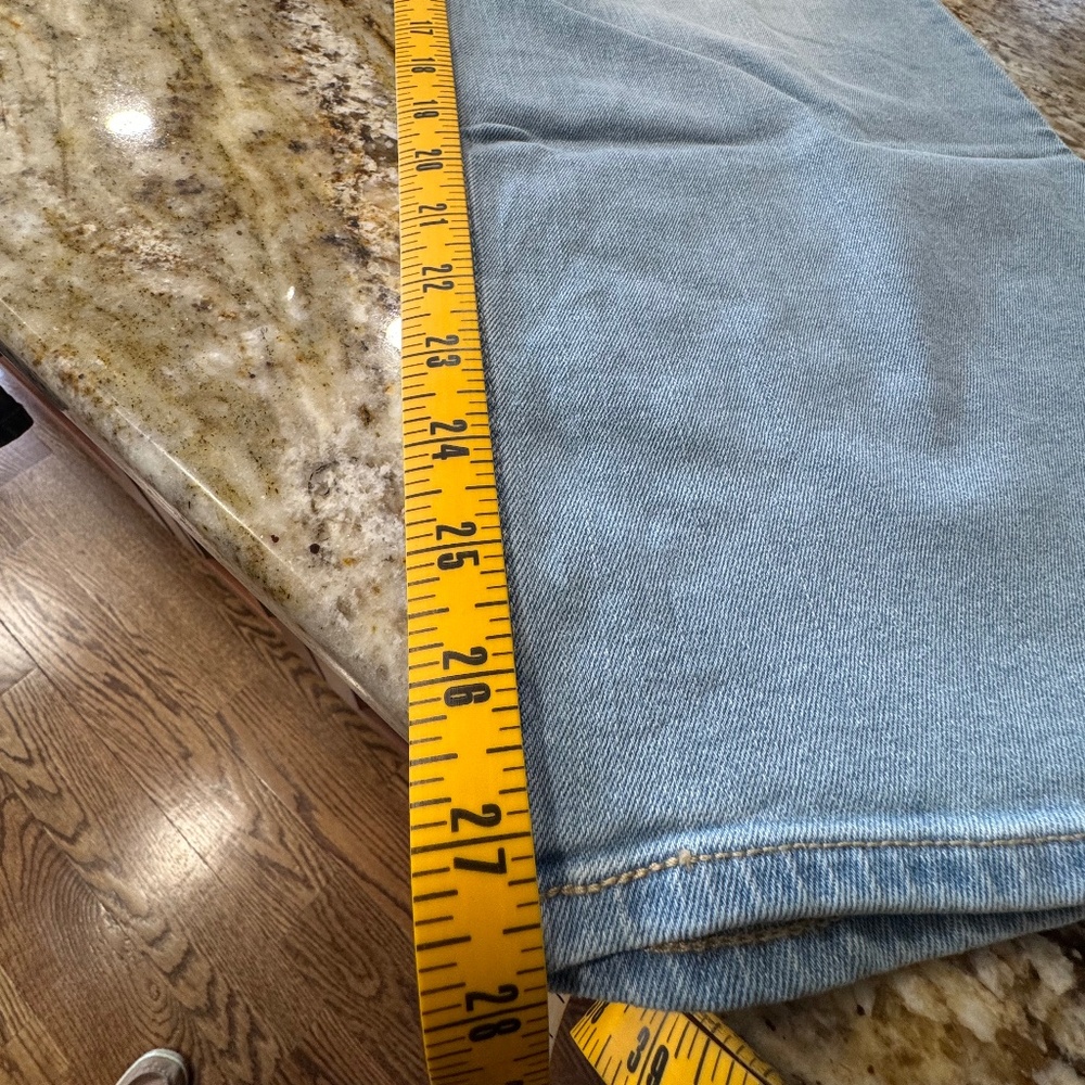 NWT - Old Navy High-rise WOW wide leg jeans Light Wash- size 10 Petite - Picture 8 of 10